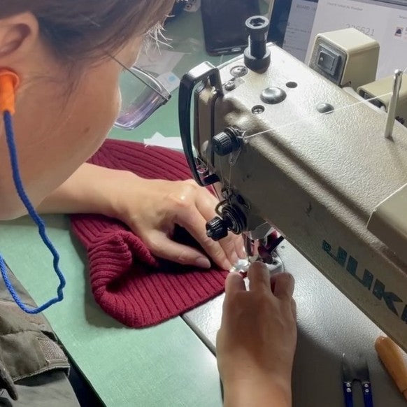 Oliver Charles - WHOLEGARMENT 3D-Knit - Tour Our 3D-Knitting Factory In Brooklyn, NY